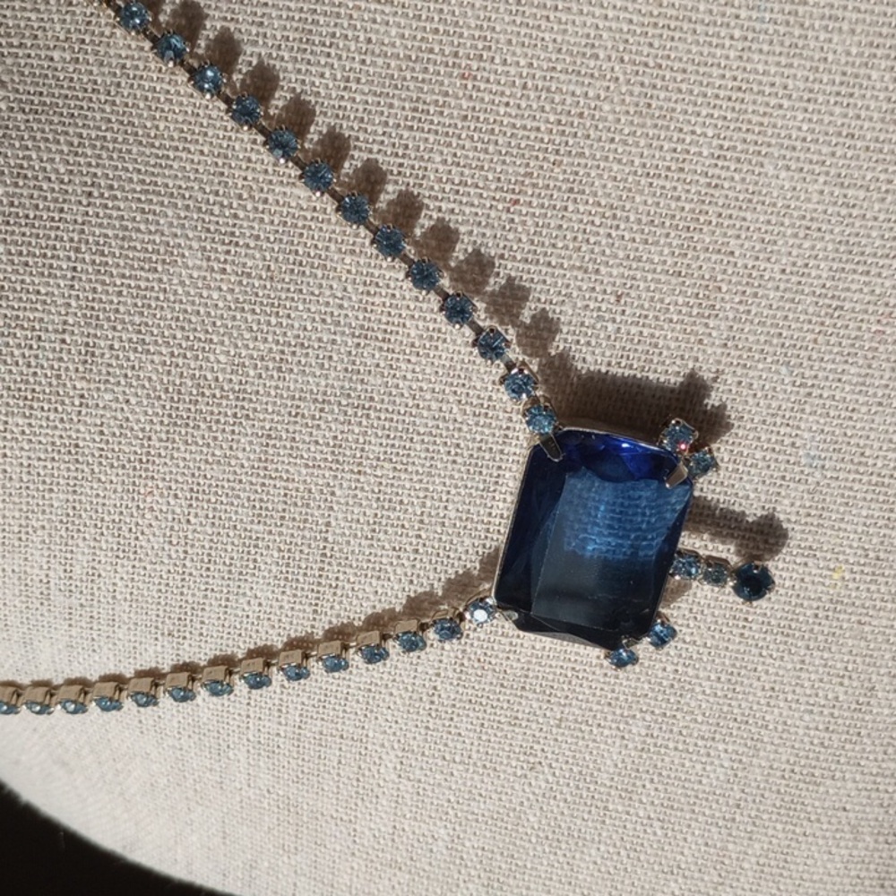 Y2K Blue Glass faceted stone with light blue rhinestone necklace